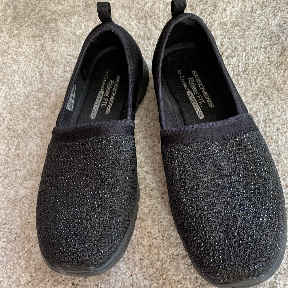 Sketchers sneakers